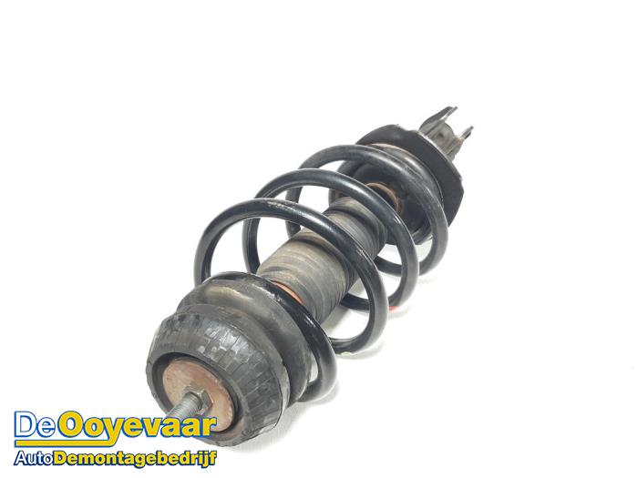 Front shock absorber rod, left from a Mercedes-Benz Vito (639.6) 2.2 109 CDI 16V 2005