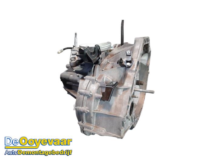 Gearbox from a Renault Kangoo Express (FW) 1.5 dCi 115 2021