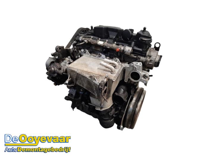 Motor van een Volkswagen Passat Variant (3G5) 2.0 TDI 16V 150 2015