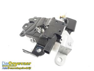 Used Tailgate lock mechanism Mazda MX-5 (ND) 1.5 Skyactiv G-131 16V Price € 39,99 Margin scheme offered by Autodemontagebedrijf De Ooyevaar