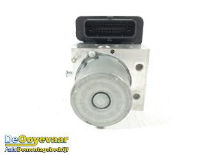 Pompa ABS z Mazda MX-5 (ND) 1.5 Skyactiv G-131 16V 2018