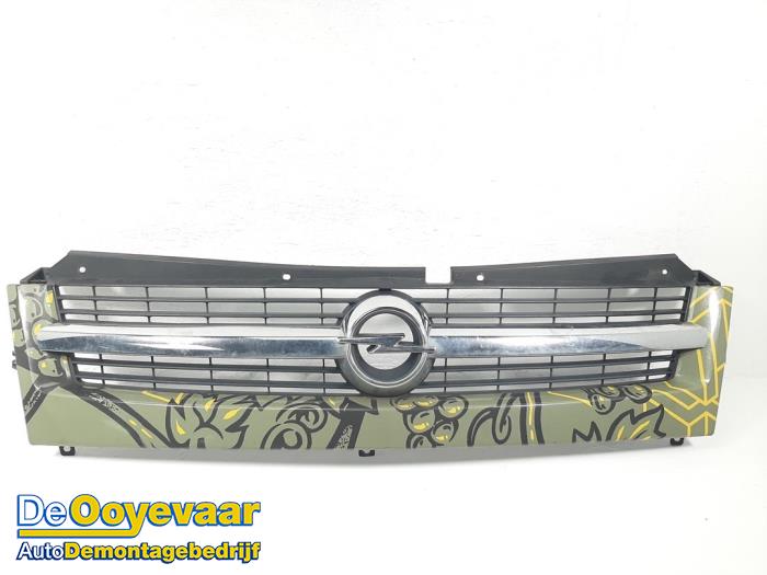 Używane Grill Opel Movano (4A1; 4A2; 4B2; 4B3; 4C2; 4C3) 2.5 CDTI 16V DPF Cena € 19,99 Procedura marży oferowane przez Autodemontagebedrijf De Ooyevaar