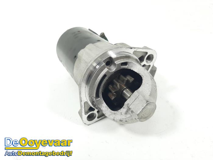 Begagnade Startmotor Hyundai i40 CW (VFC) 2.0 GDI 16V Pris € 15,00 Marginaltabell erbjuds av Autodemontagebedrijf De Ooyevaar