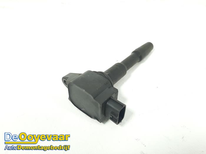 Ignition coil from a Dacia Lodgy (JS) 1.2 TCE 16V 2016