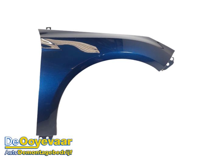Front wing, right from a Ford Focus 3 Wagon 1.0 Ti-VCT EcoBoost 12V 125 2013