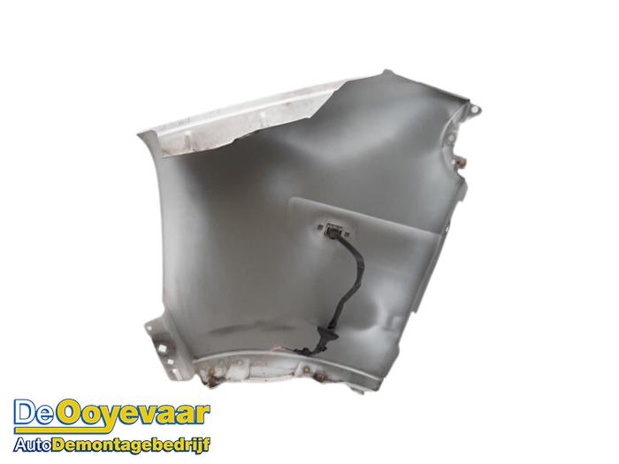 Front wing, right from a Renault Master III (FD/HD) 2.5 dCi 16V 100 2008
