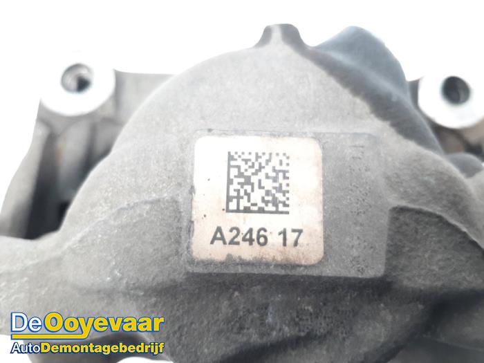 Front brake calliper, left from a Mercedes-Benz GLA (156.9) 2.2 220 CDI 16V 4-Matic 2014