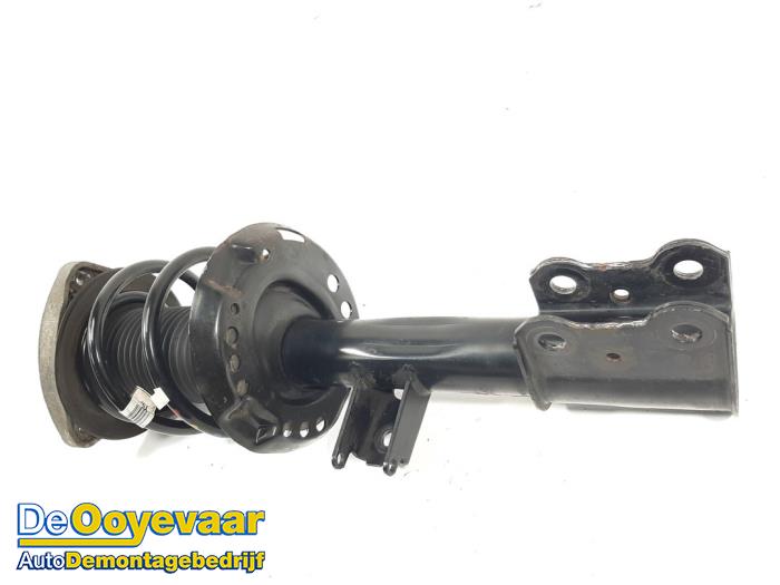 Front shock absorber rod, left Mercedes GLA 2.2 220 CDI 16V 4  