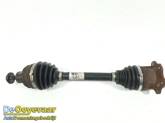 Usagé Arbre de transmission avant gauche Audi SQ5 (8RB) 3.0 TFSI V6 24V Prix € 129,99 Règlement à la marge proposé par Autodemontagebedrijf De Ooyevaar