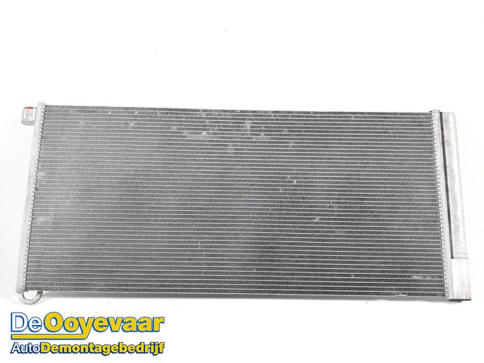 Usagé Condenseur de climatisation Porsche Panamera (970) 3.6 V6 24V Prix € 59,99 Règlement à la marge proposé par Autodemontagebedrijf De Ooyevaar