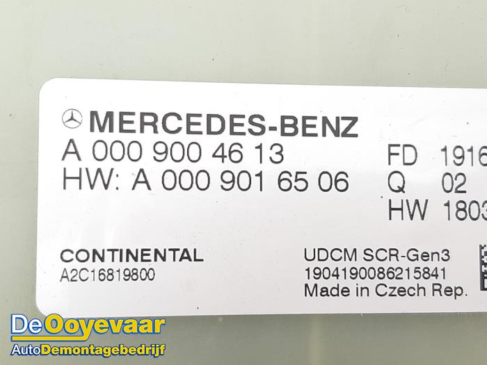Ordenador Adblue de un Mercedes-Benz E (W213) E-220d 2.0 Turbo 16V 2019
