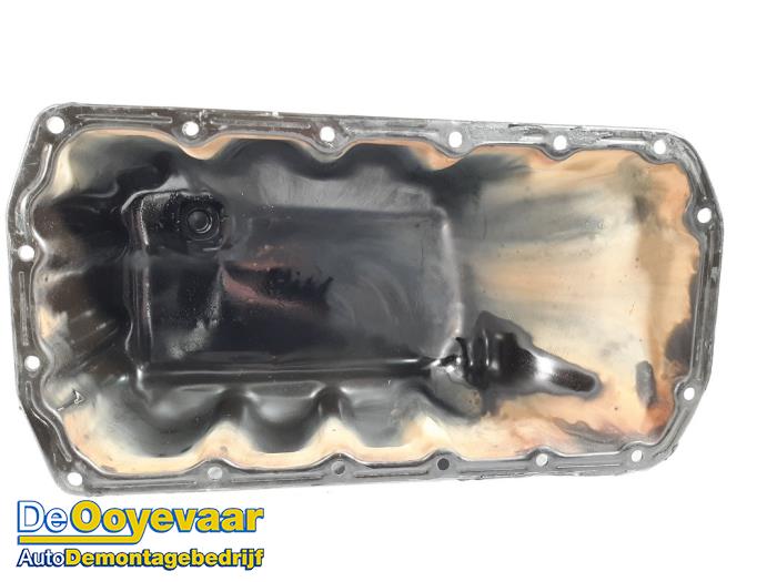 Usagé Couvercle carter Peugeot 508 (8D) 1.6 THP 16V Prix € 19,99 Règlement à la marge proposé par Autodemontagebedrijf De Ooyevaar