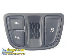 Usados Interruptor ESP Opel Zafira Tourer (P12) 1.6 CDTI 16V ecoFLEX 136 Precio € 29,00 Norma de margen ofrecido por Autodemontagebedrijf De Ooyevaar