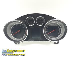 Used Instrument panel Opel Zafira Tourer (P12) 1.6 CDTI 16V ecoFLEX 136 Price € 99,99 Margin scheme offered by Autodemontagebedrijf De Ooyevaar