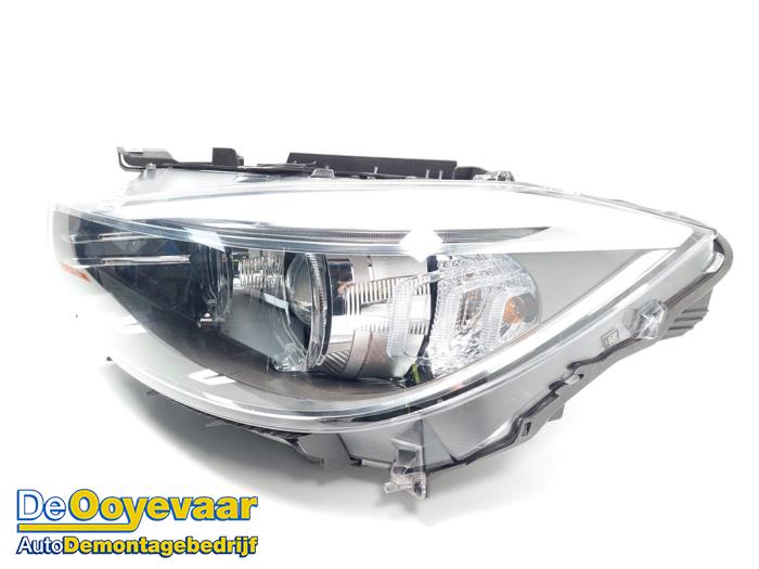Headlight, left from a BMW 3 serie (F30) 320i 2.0 16V 2015