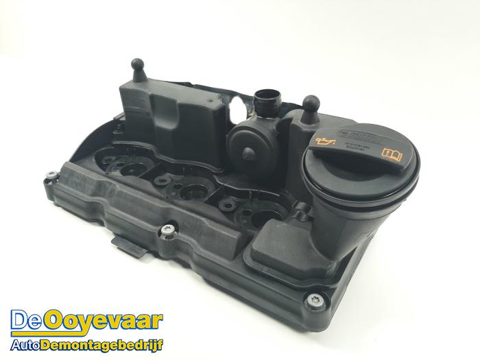 Usagé Couvercle soupapes Seat Ibiza ST (6J8) 1.2 TDI Ecomotive Prix € 15,00 Règlement à la marge proposé par Autodemontagebedrijf De Ooyevaar