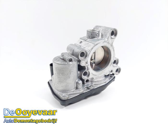 Usagé Boitier papillon Ford Puma 1.0 Ti-VCT EcoBoost mHEV 12V Prix € 25,00 Règlement à la marge proposé par Autodemontagebedrijf De Ooyevaar