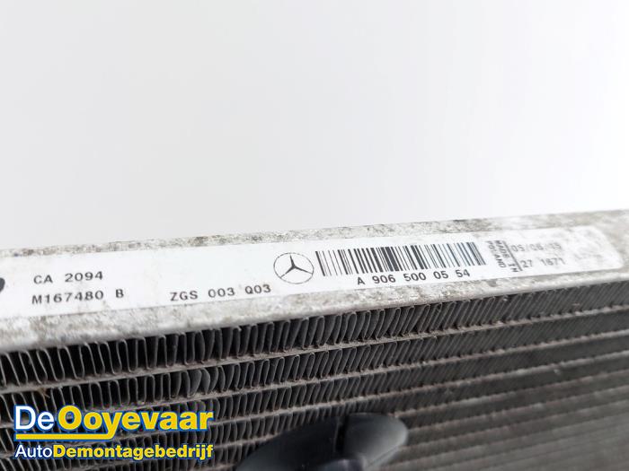 Condensador de aire acondicionado de un Mercedes-Benz Sprinter 3,5t (906.63) 313 CDI 16V 2015