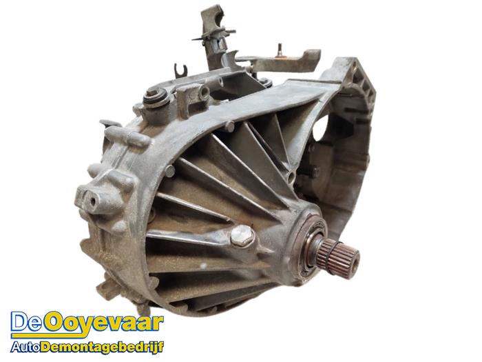 Gearbox Volkswagen Transporter T5 1.9 TDi 02Z300046B AXC JQR