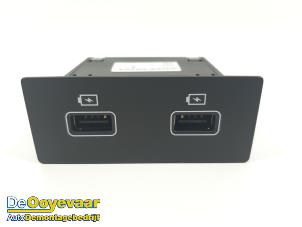 Gebrauchte AUX / USB-Anschluss Mitsubishi ASX Preis € 39,99 Margenregelung angeboten von Autodemontagebedrijf De Ooyevaar