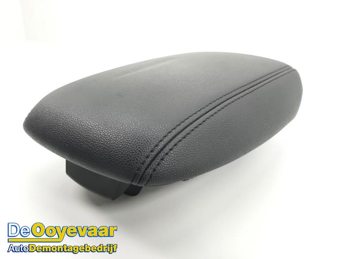 Armrest from a Ford Focus 4 Wagon 1.5 EcoBlue 120 2019