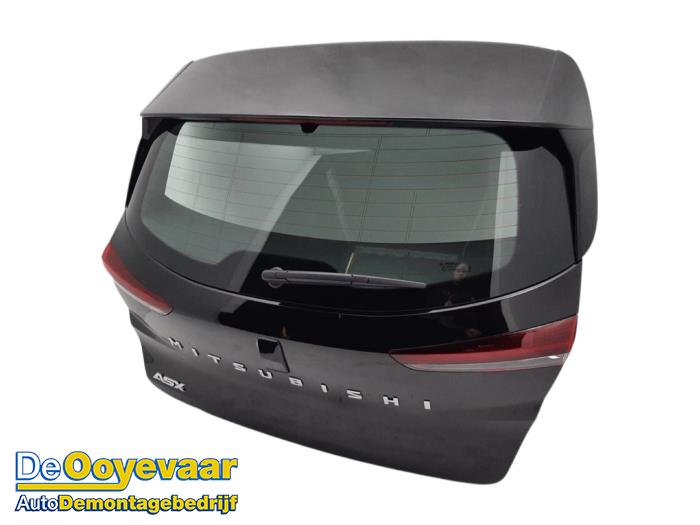 Baklucka från en Mitsubishi ASX (VSX/VSE) 1.3 DI-T 16V 2023