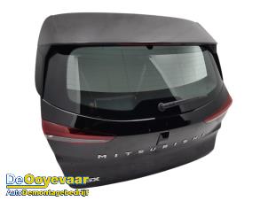 Baklucka från en Mitsubishi ASX (VSX/VSE) 1.3 DI-T 16V 2023