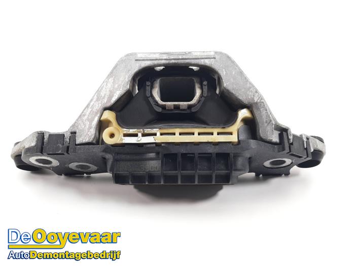 Used Engine mount Opel Astra K 1.4 Turbo 16V Price € 9,99 Margin scheme offered by Autodemontagebedrijf De Ooyevaar
