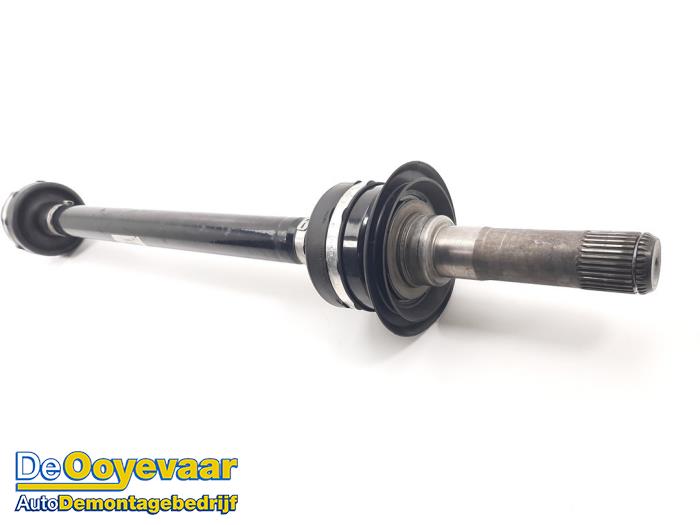 Drive shaft, rear right from a BMW M5 (G30/F90) M5 xDrive 4.4 V8 32V TwinPower Turbo 2017