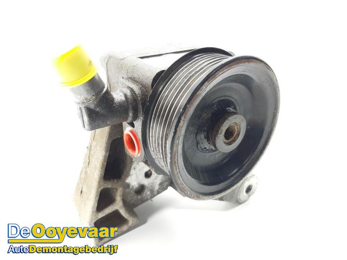 Usagé Pompe de direction Fiat Ducato (243/244/245/247) 2.3 JTD 16V Prix € 69,99 Règlement à la marge proposé par Autodemontagebedrijf De Ooyevaar
