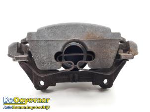 Used Front brake calliper, left Landrover Range Rover Velar (LY) 2.0 16V P250 AWD Price € 74,99 Margin scheme offered by Autodemontagebedrijf De Ooyevaar
