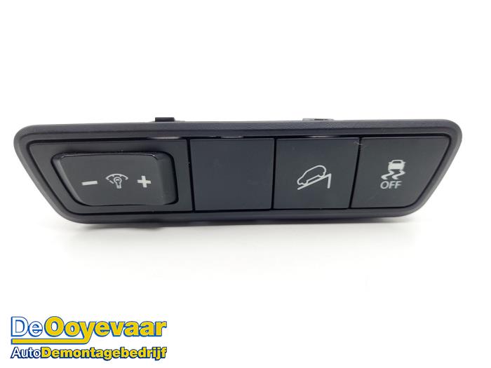 Używane Przelacznik ESP Hyundai iX35 (LM) 1.6 GDI 16V Cena € 15,00 Procedura marży oferowane przez Autodemontagebedrijf De Ooyevaar