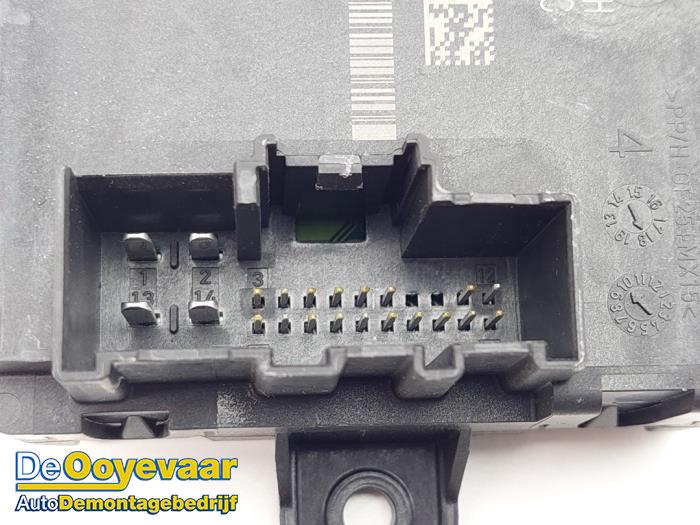 Central door locking module Landrover Range Rover Velar 2.0 16V P250 ...