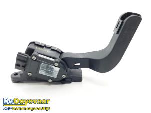 Used Accelerator pedal Hyundai iX35 (LM) 1.6 GDI 16V Price € 29,99 Margin scheme offered by Autodemontagebedrijf De Ooyevaar