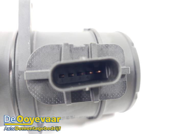 Medidor de masa de aire de un Hyundai Kona (OS) 1.6 GDi HEV 16V 2020