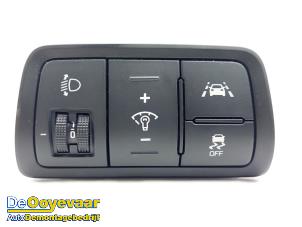 Used ESP switch Hyundai i20 (GBB) 1.4i 16V Price € 49,99 Margin scheme offered by Autodemontagebedrijf De Ooyevaar