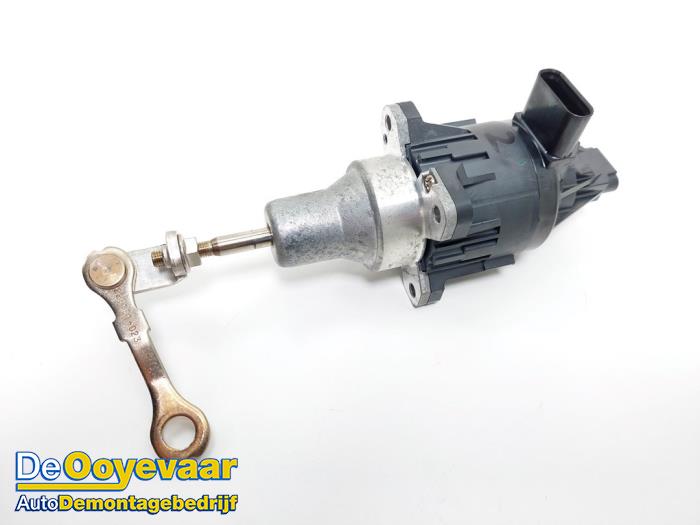 Actuator mechanical (Turbo) from a Mercedes-Benz C (W205) C-180 1.5 EQ Boost 2020