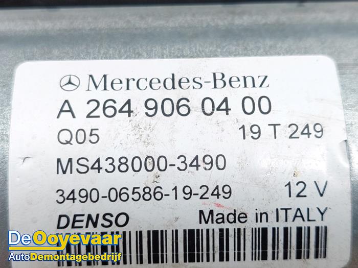 Démarreur d'un Mercedes-Benz C (W205) C-180 1.5 EQ Boost 2020