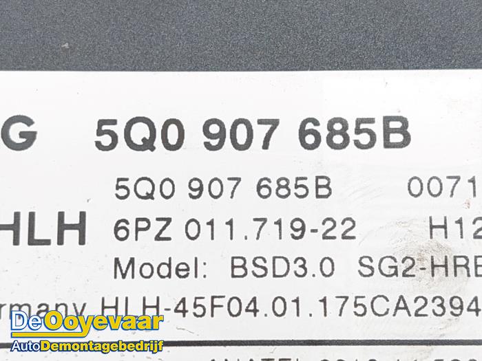 Sensor punto ciego de un Volkswagen Golf VII (AUA) 1.4 TSI 16V 2017