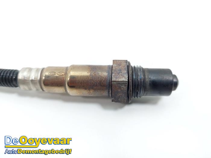 Lambda probe from a Hyundai i20 (GBB) 1.4i 16V 2016
