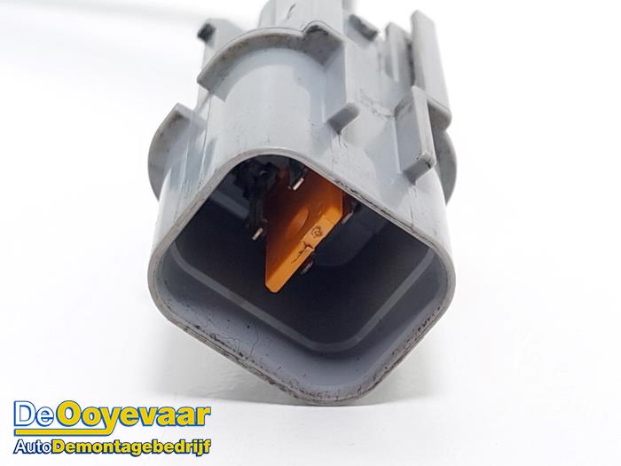 Lambda probe from a Hyundai i20 (GBB) 1.4i 16V 2016