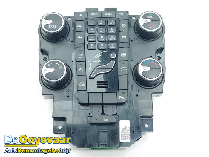 Heater control panel from a Volvo V40 (MV) 2.0 D2 16V 2018