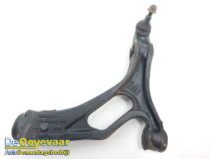 Used Front wishbone, right Porsche Cayenne (9PA) 3.2 V6 24V Price € 49,99 Margin scheme offered by Autodemontagebedrijf De Ooyevaar