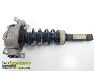 Used Rear shock absorber rod, left Porsche Cayenne (9PA) 3.2 V6 24V Price € 149,99 Margin scheme offered by Autodemontagebedrijf De Ooyevaar
