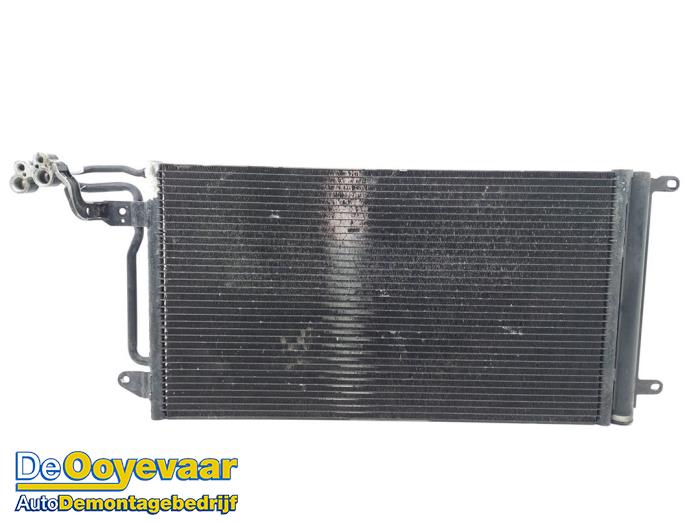 Air conditioning condenser from a Audi A1 (8X1/8XK) 1.2 TFSI 2010