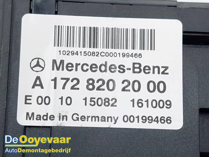AUX / USB connection from a Mercedes-AMG GLE AMG Coupe (C292) 3.0 43 AMG V6 24V Turbo 4-Matic 2017