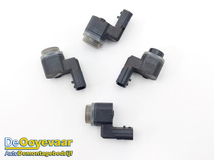 Gebrauchte PDC Sensor Set Renault Scénic III (JZ) 2.0 16V CVT Preis € 49,99 Margenregelung angeboten von Autodemontagebedrijf De Ooyevaar