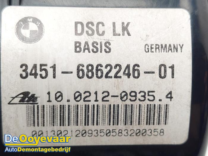 ABS pump from a BMW 1 serie (F21) 116i 1.6 16V 2013
