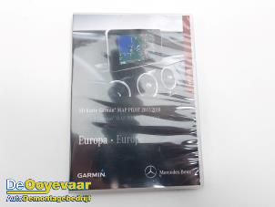 Gebrauchte SD-Karte Navigation Mercedes A (W176) 1.6 A-160 16V Preis € 49,99 Margenregelung angeboten von Autodemontagebedrijf De Ooyevaar