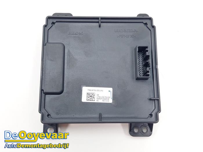 Używane Modul climatronic Honda Civic (FK6/7/8/9) 1.0i VTEC Turbo 12V Cena € 39,99 Procedura marży oferowane przez Autodemontagebedrijf De Ooyevaar